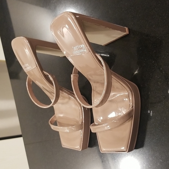 💕JEFFREY CAMPBELL💕 Hustler Platform Sandal Heels Taupe Patent Leather 7.5 NWOT - Picture 8 of 14